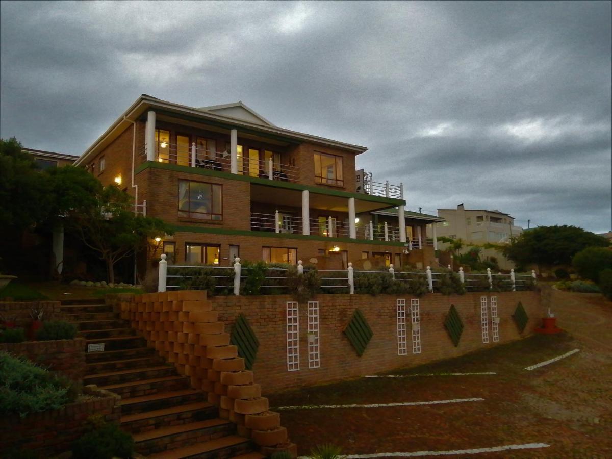Amzee Bokmakierie Guest House Dana Bay Esterno foto