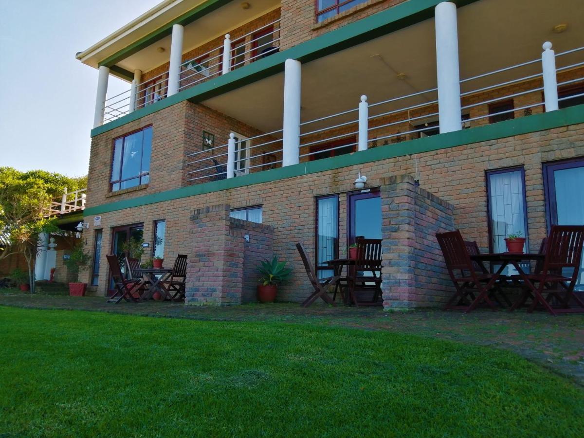 Amzee Bokmakierie Guest House Dana Bay Esterno foto